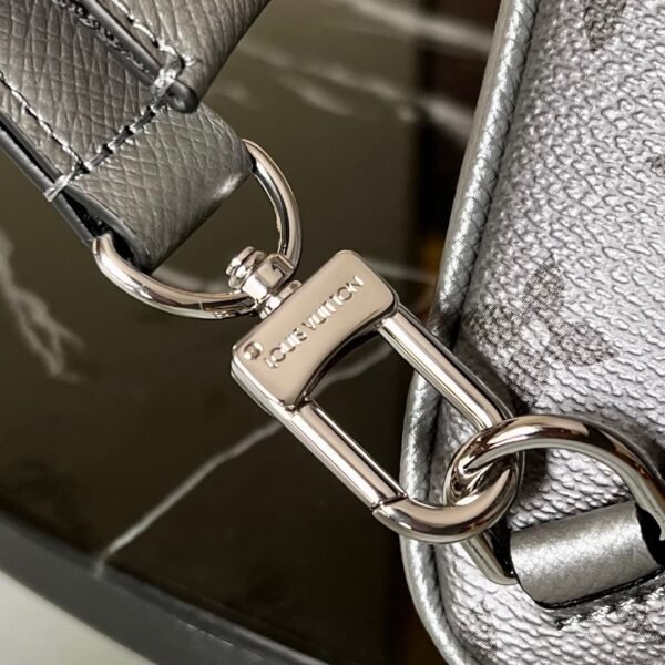 Louis Vuitton Chest Bag / Waist Bag / Crossbody Bag #00069 - Image 4