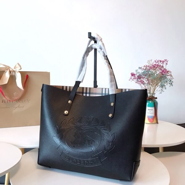 Burberry Embossed Crest Leather Tote Bage #00031 - Image 9