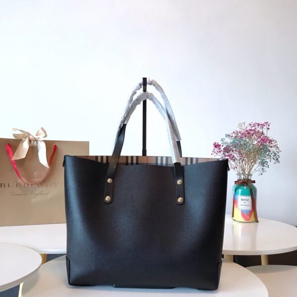 Burberry Embossed Crest Leather Tote Bage #00031 - Image 8