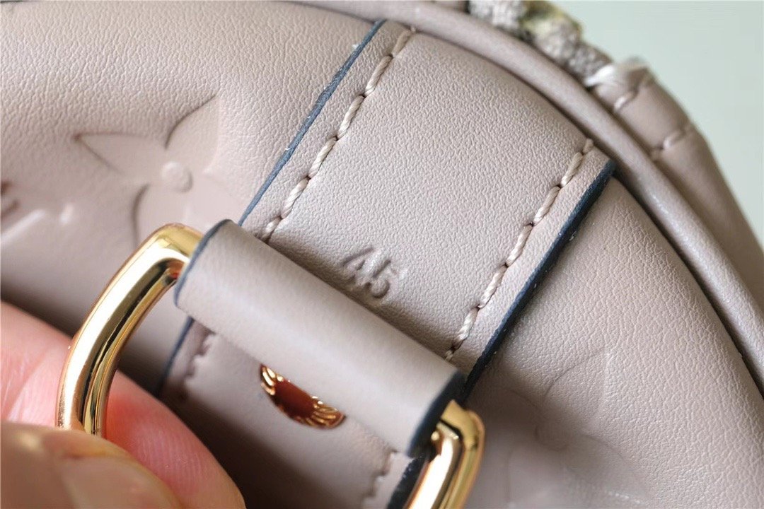 Louis Vuitton Keepall 45 Bandoulière Travel Bag - Greige Nude Monogram LeatherMONOGRAM LEATHER #00046 - Image 4