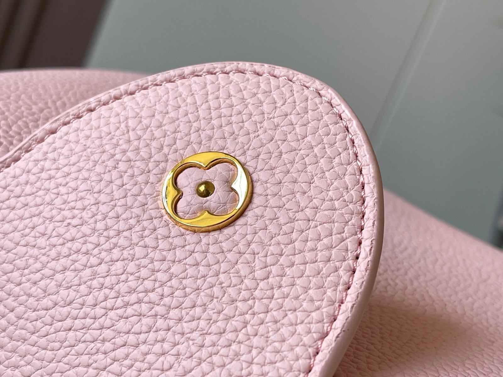 Louis Vuitton Capucines bag #00038 - Image 2