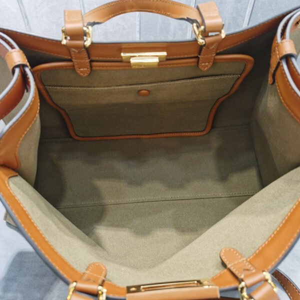 Fendi Peekaboo bag #00036 - Image 2
