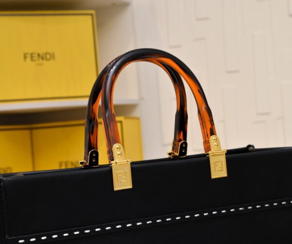 Fendi Roma Tote Bag - Image 3