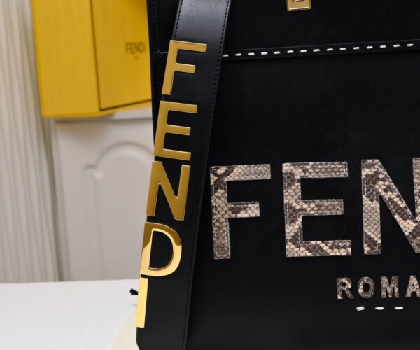 Fendi Roma Tote Bag - Image 5