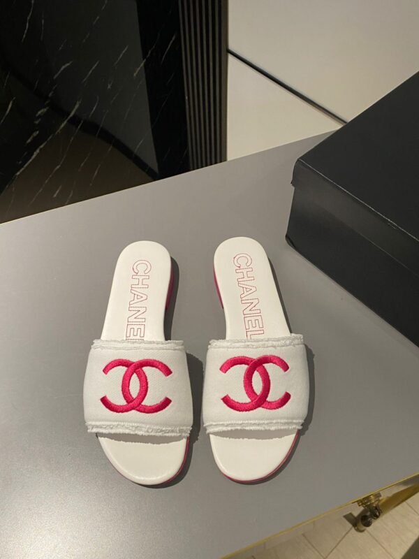 Chanel CC Mules White Fuchsia Slippers
