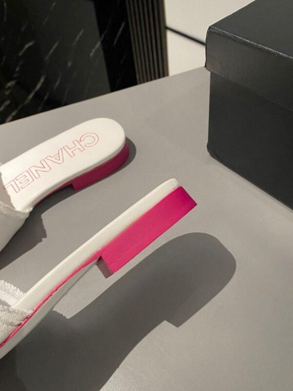 Chanel CC Mules White Fuchsia Slippers - Image 8
