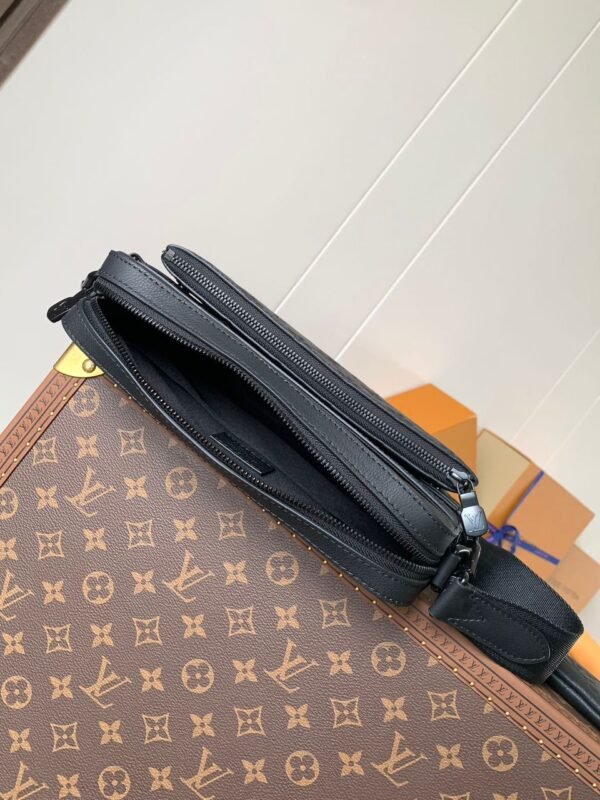 Louis Vuitton Trio Messenger Black Cross-Body Bag - Image 5